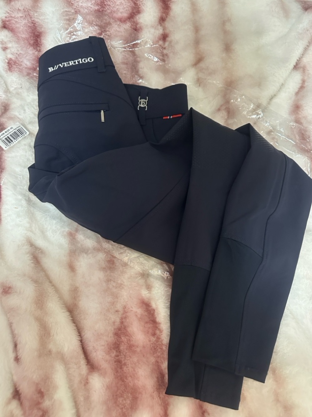 B Vertigo Navy silicon KP Breeches W/ 2front deep pockets & 2 fux back zip NWT!